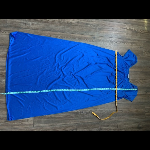 Lorraine night Gown - Picture 5 of 7